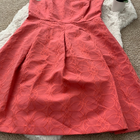 Jones Wear Coral Floral Sleeveless Dress- 12 - Picture 7 of 11